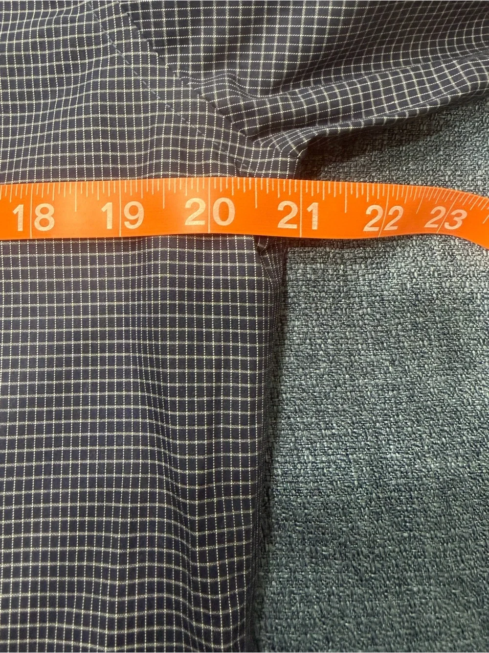 Banana Republic non-iron Navy plaid button up Dress Shirt
